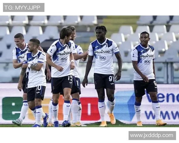 埃弗顿与亚特兰大激战成和双方在友谊赛中各展风采 埃弗顿与亚特兰大激战成和双方在友谊赛中各展风采